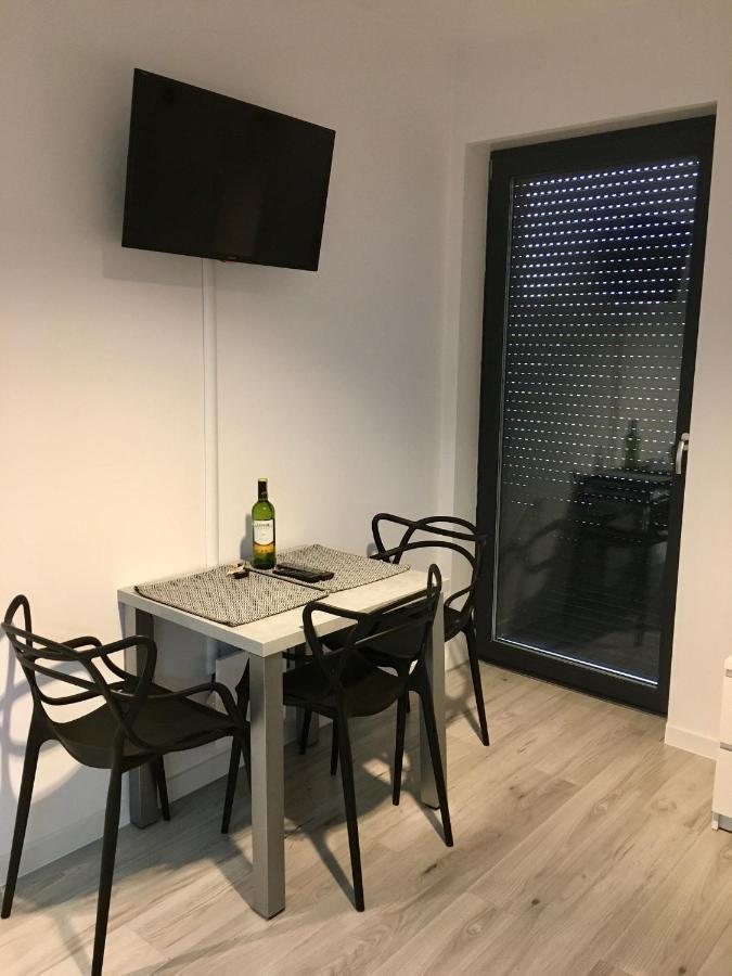 Apartament Fibra Bounty รืบนิค ภายนอก รูปภาพ